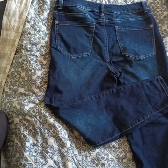 Jeans - Picture 4 of 4